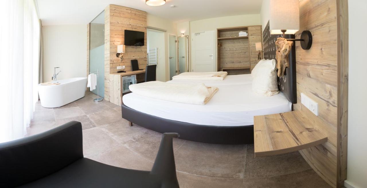 Landhotel Weihermuehle Thaleischweiler-Froschen ภายนอก รูปภาพ