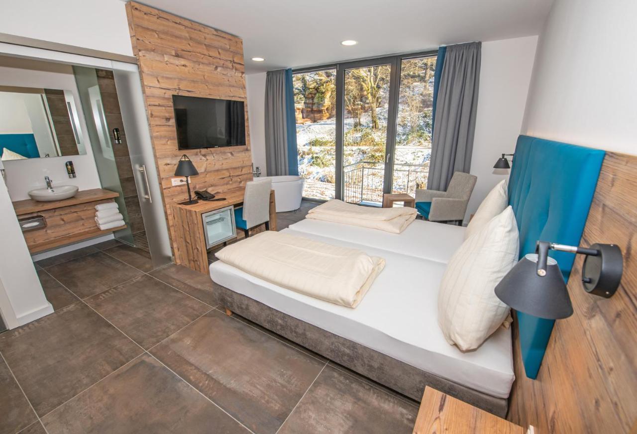 Landhotel Weihermuehle Thaleischweiler-Froschen ภายนอก รูปภาพ