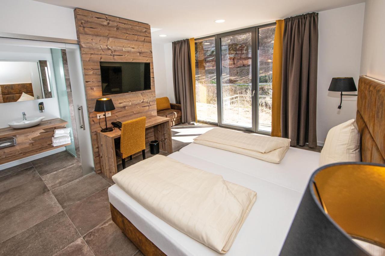 Landhotel Weihermuehle Thaleischweiler-Froschen ภายนอก รูปภาพ