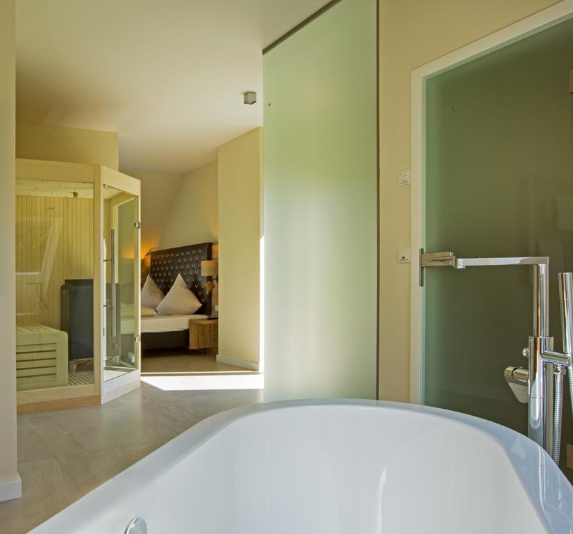 Landhotel Weihermuehle Thaleischweiler-Froschen ภายนอก รูปภาพ